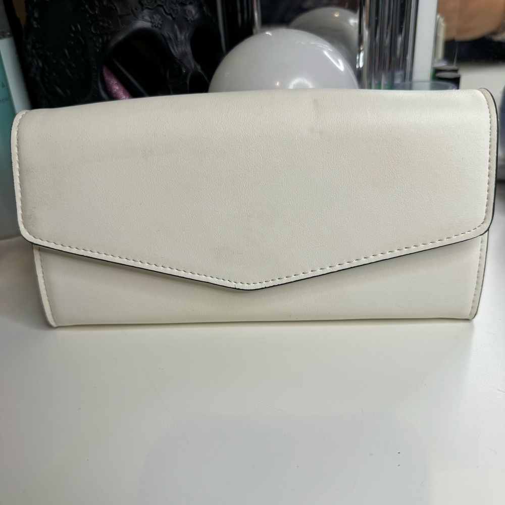 3/$15 White Wallet Clutch with Magnetic Closure Vegan Leather Faux Leather